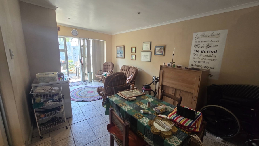 2 Bedroom Property for Sale in Protea Village Western Cape